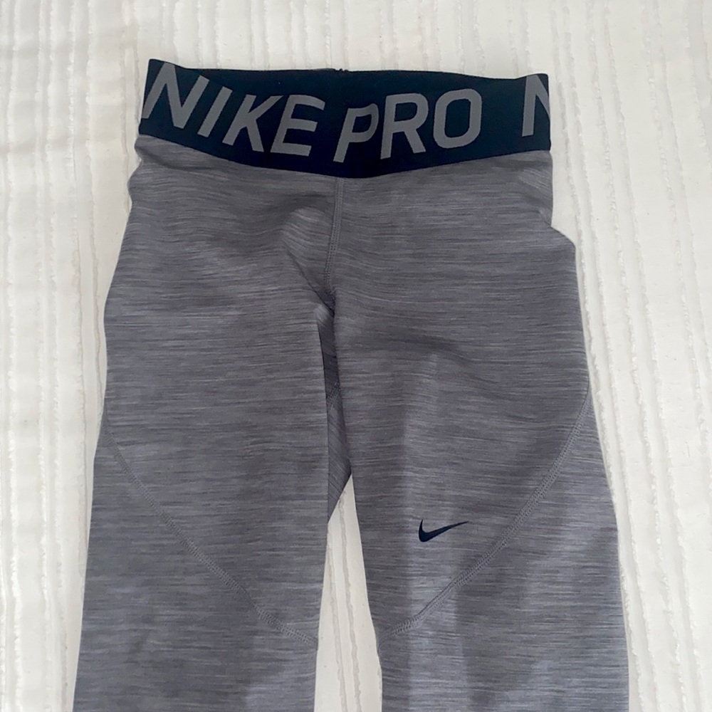 XS Nike pro leggings